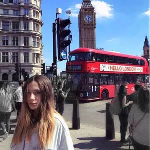 Meet your Posher, Clara